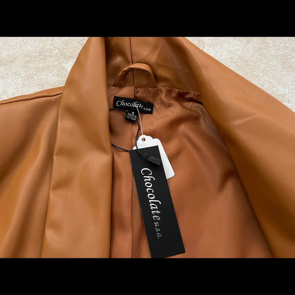 Beautiful jacket - Picture 3 of 3